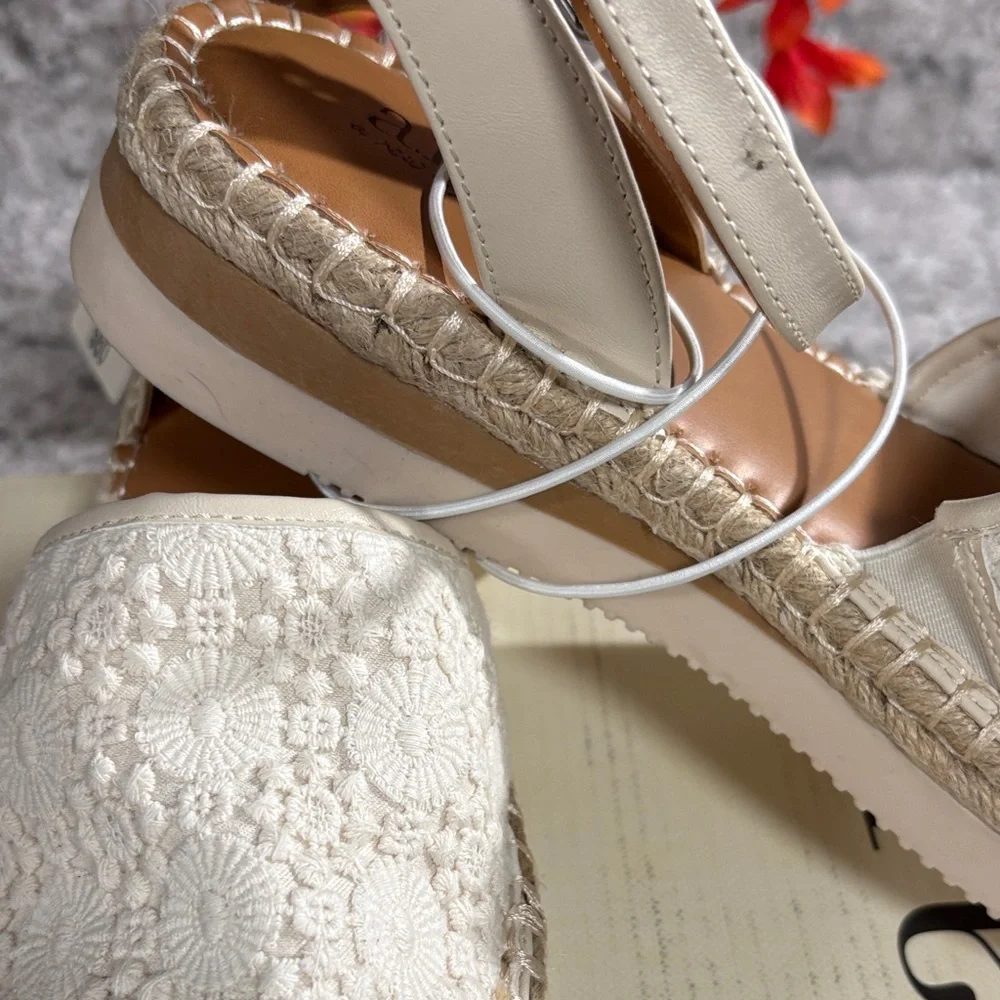 a.n.a Women's Lace Cream Espadrilles